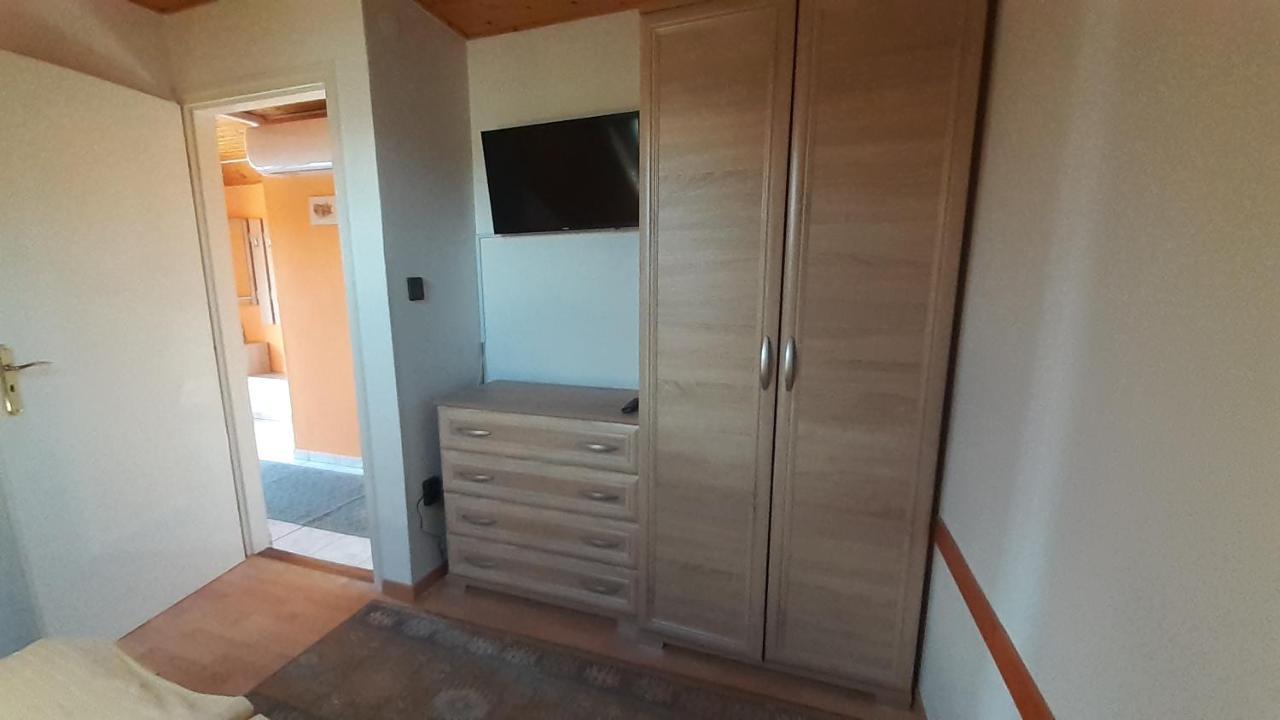 Patri Apartmanhaz Keszthely Exteriör bild