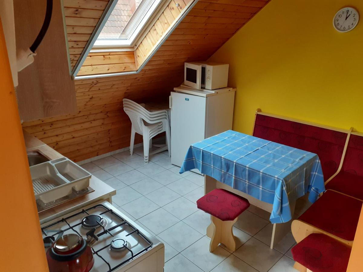 Patri Apartmanhaz Keszthely Exteriör bild