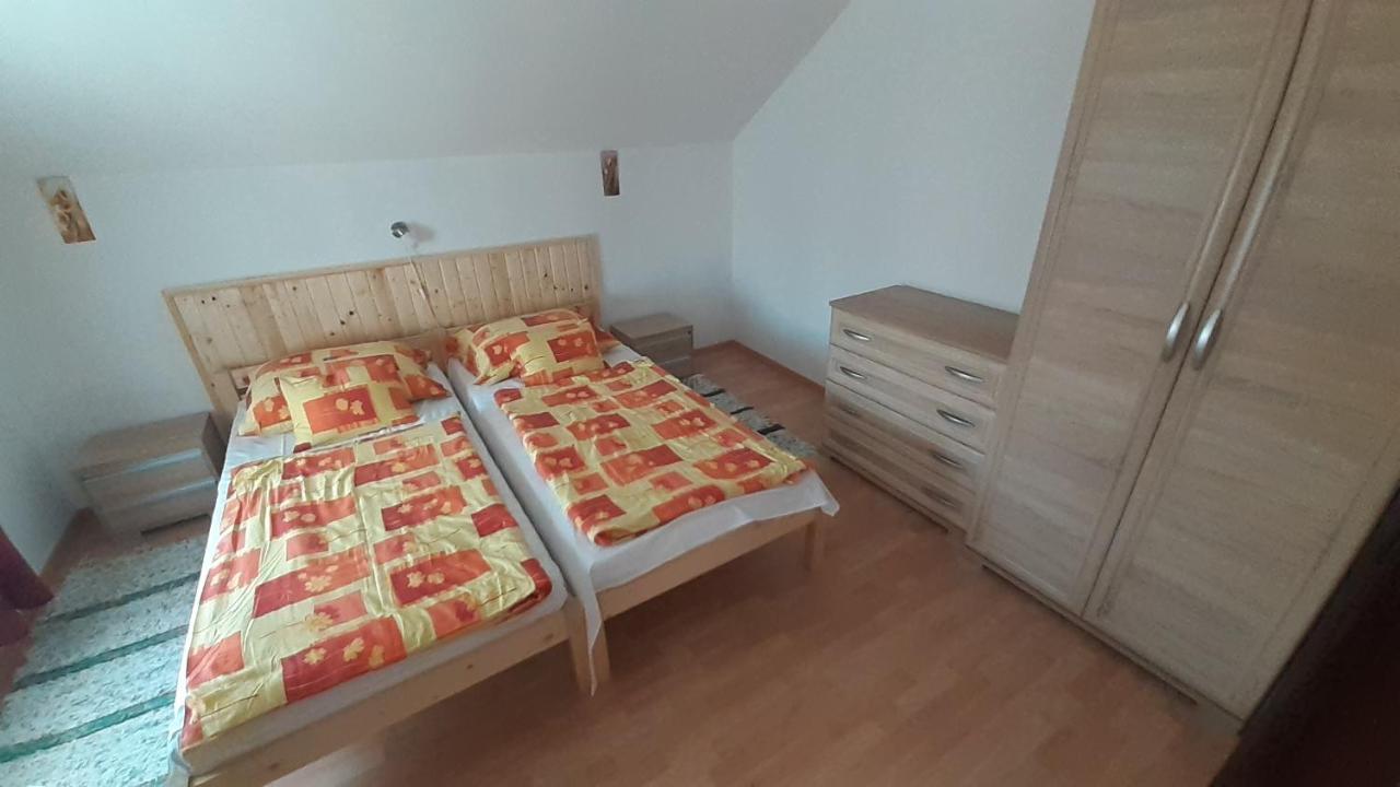 Patri Apartmanhaz Keszthely Exteriör bild