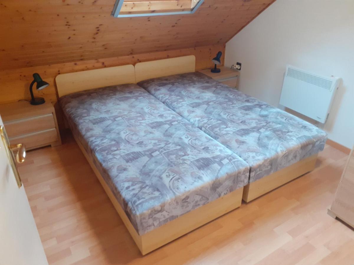 Patri Apartmanhaz Keszthely Exteriör bild