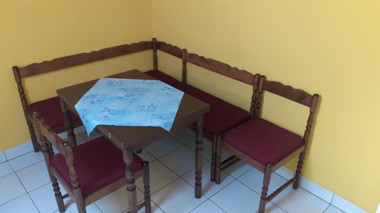 Patri Apartmanhaz Keszthely Exteriör bild