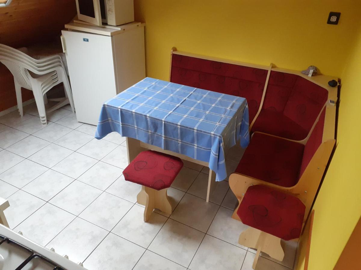 Patri Apartmanhaz Keszthely Exteriör bild